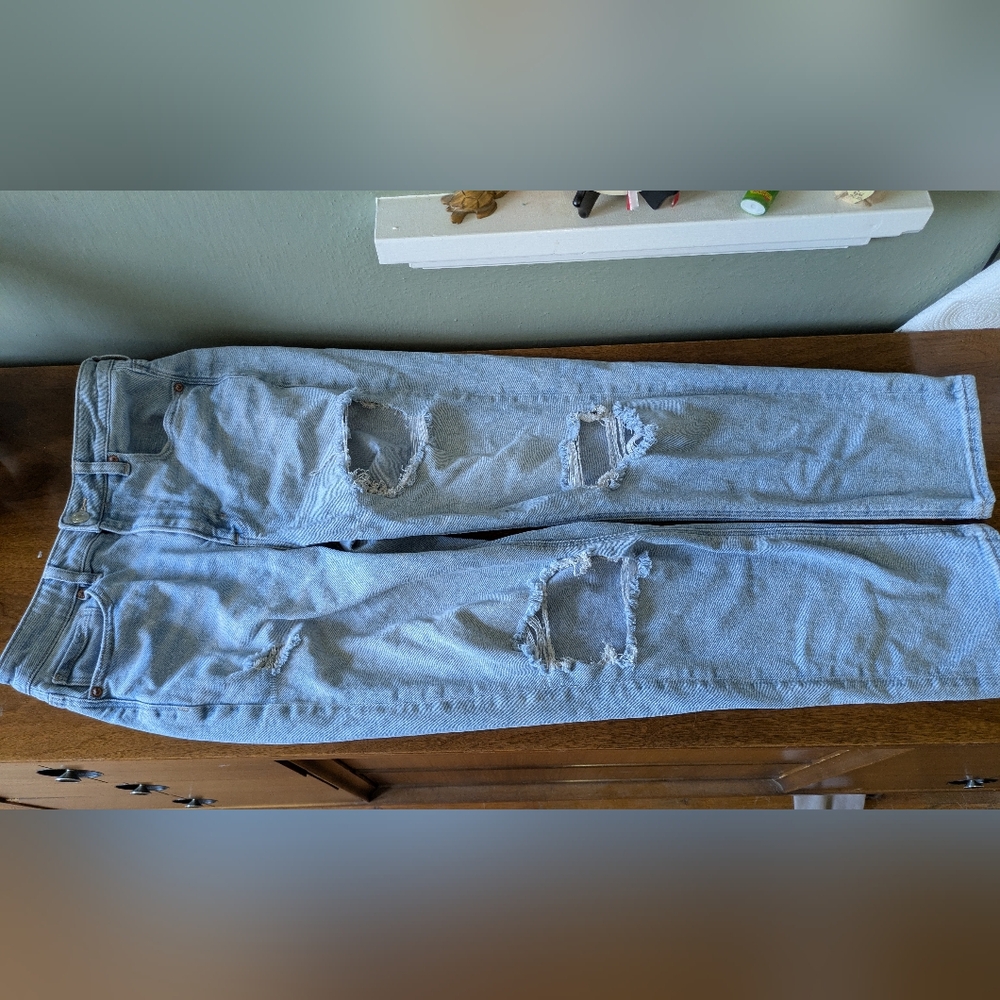 American Eagle Stretch Distressed Straight Jeans